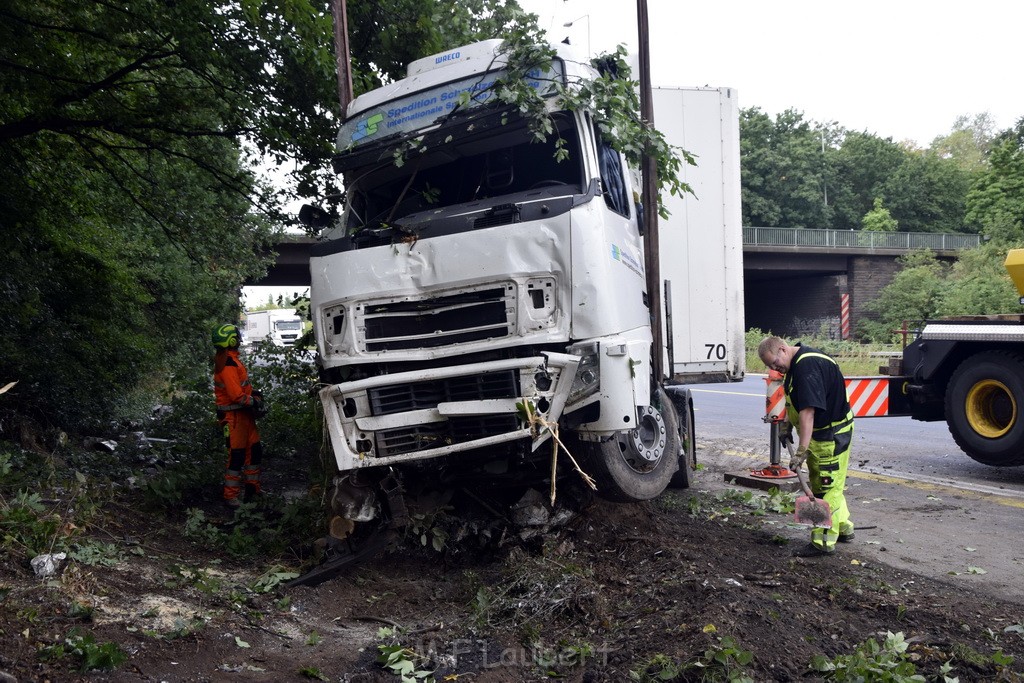 Schwerer VU A 3 Rich Oberhausen Hoehe AK Leverkusen P545.JPG - Miklos Laubert